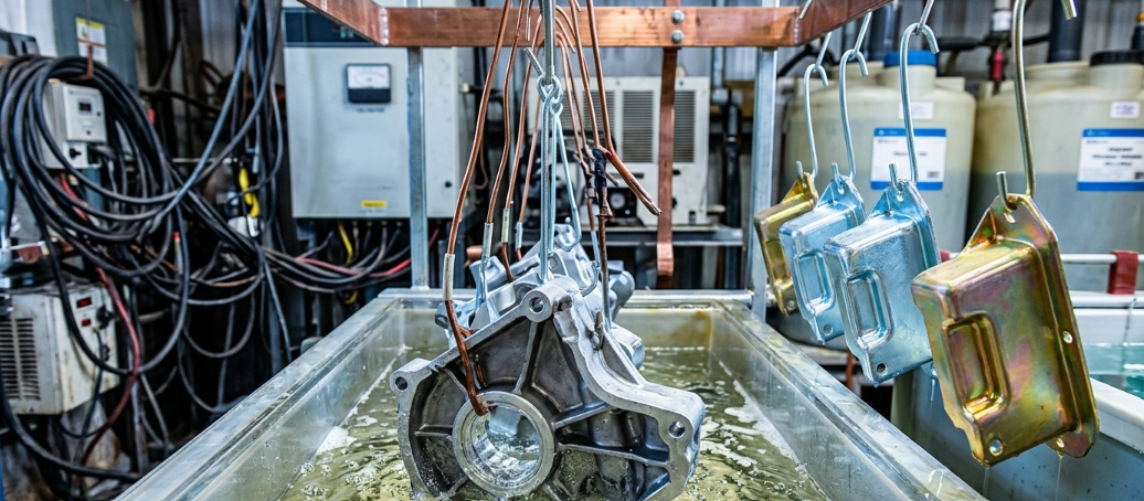 Zinc-plated metal parts inspection